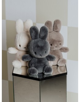 Nijntje knuffel Cozy Miffy taupe 23cm 